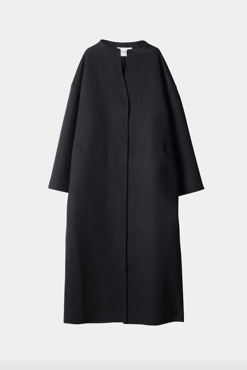 Thivon Long Coat Black