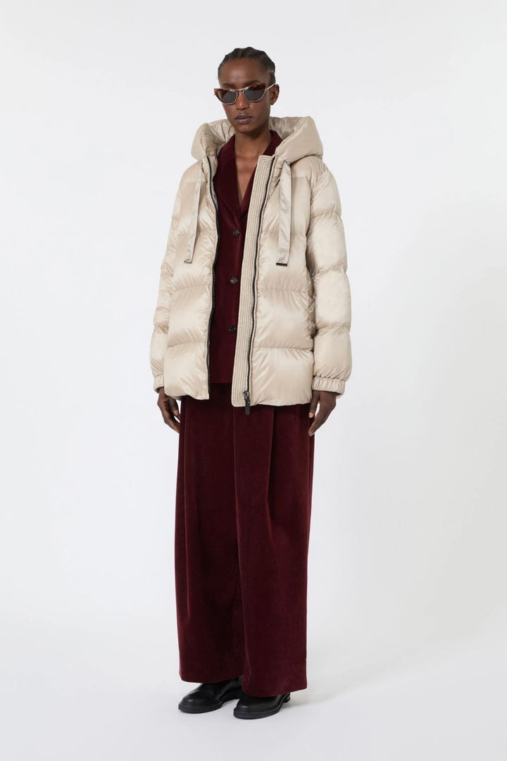 Roomy Water-repellent Puffer Jacket Natural
