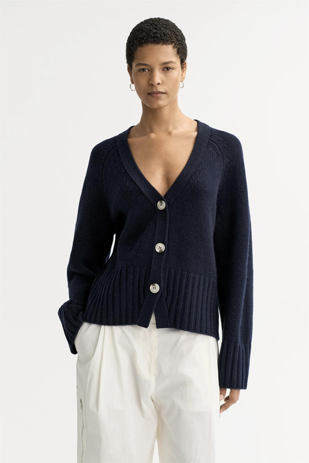 SOFT GOAT V-neck Cardigan Navy - Dale