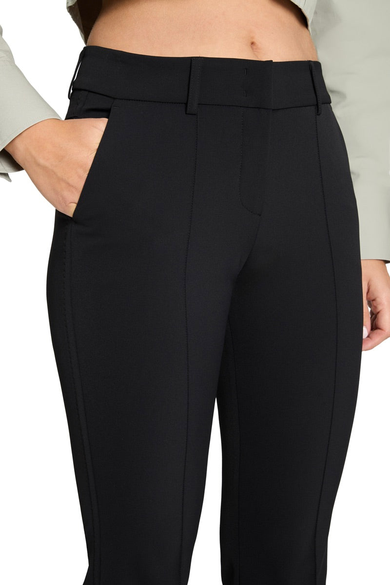 Farah Black