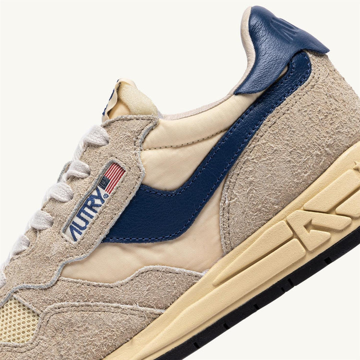 AUTRY Reelwind Low Suede Sneakers Ecru/Ensign Blue - Dale