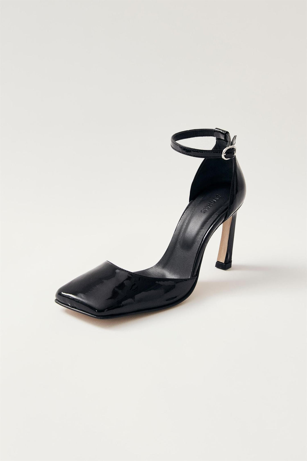 Liebe Onix Black Leather Pumps