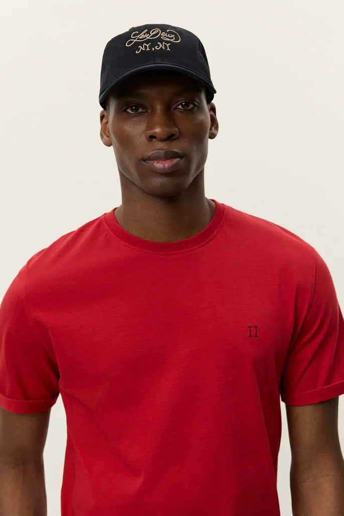 LES DEUX Norregaard Contrast T-Shirt Scarlet Sage - Dale