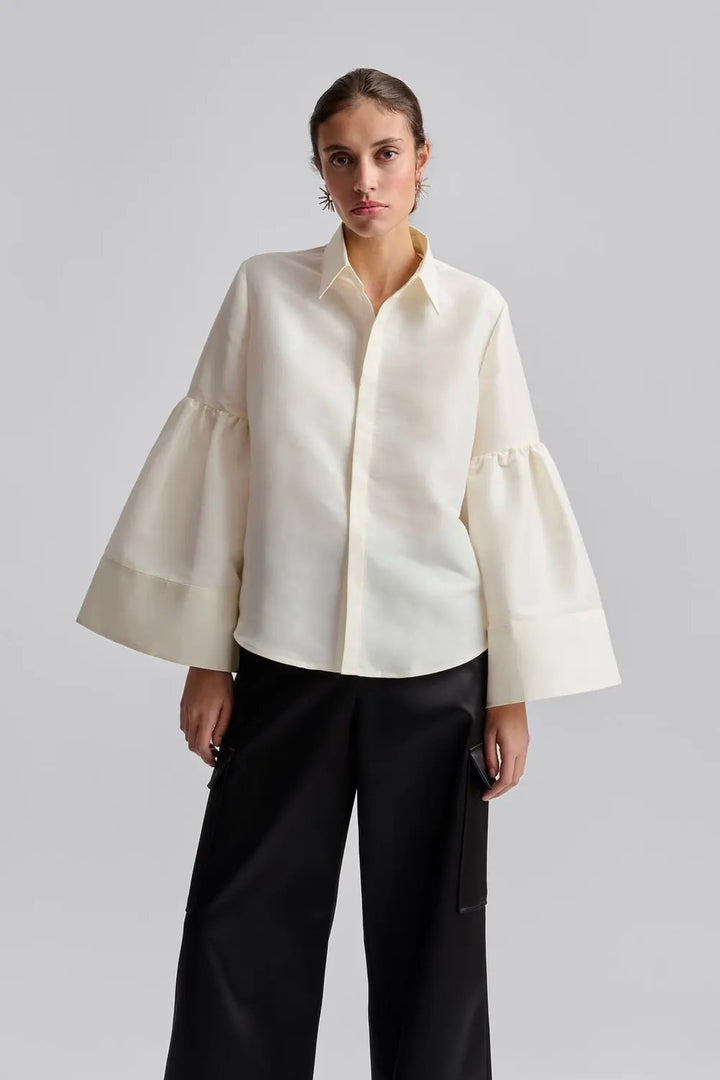 Michaela Frill Sleeve Shirt