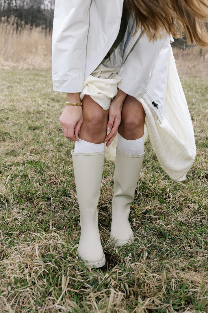 Flair Short Neutral White