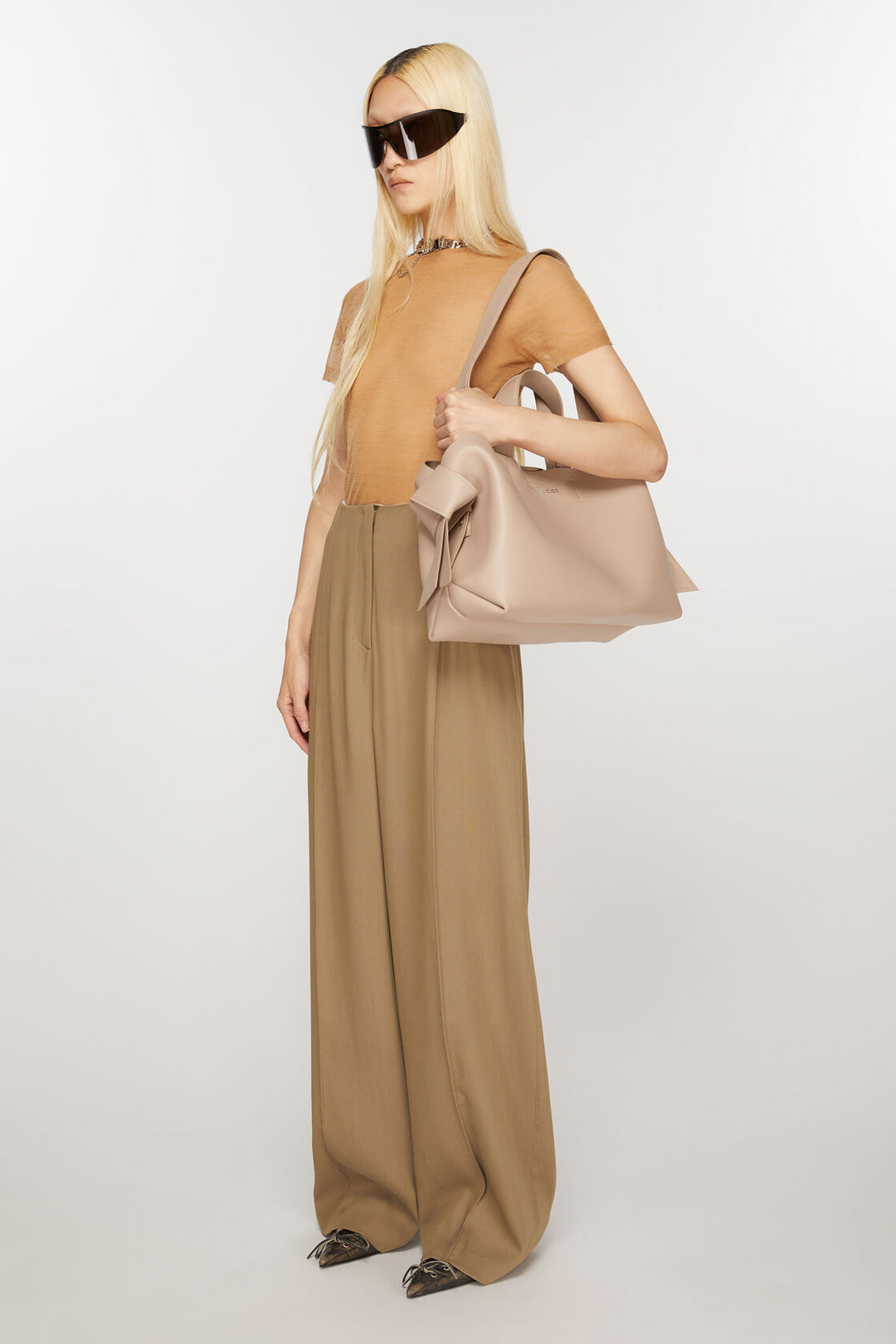 Musubi Midi Tote Taupe Beige