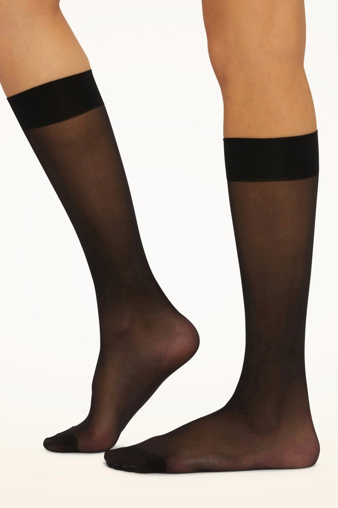 Individual 10 Knee Highs Black