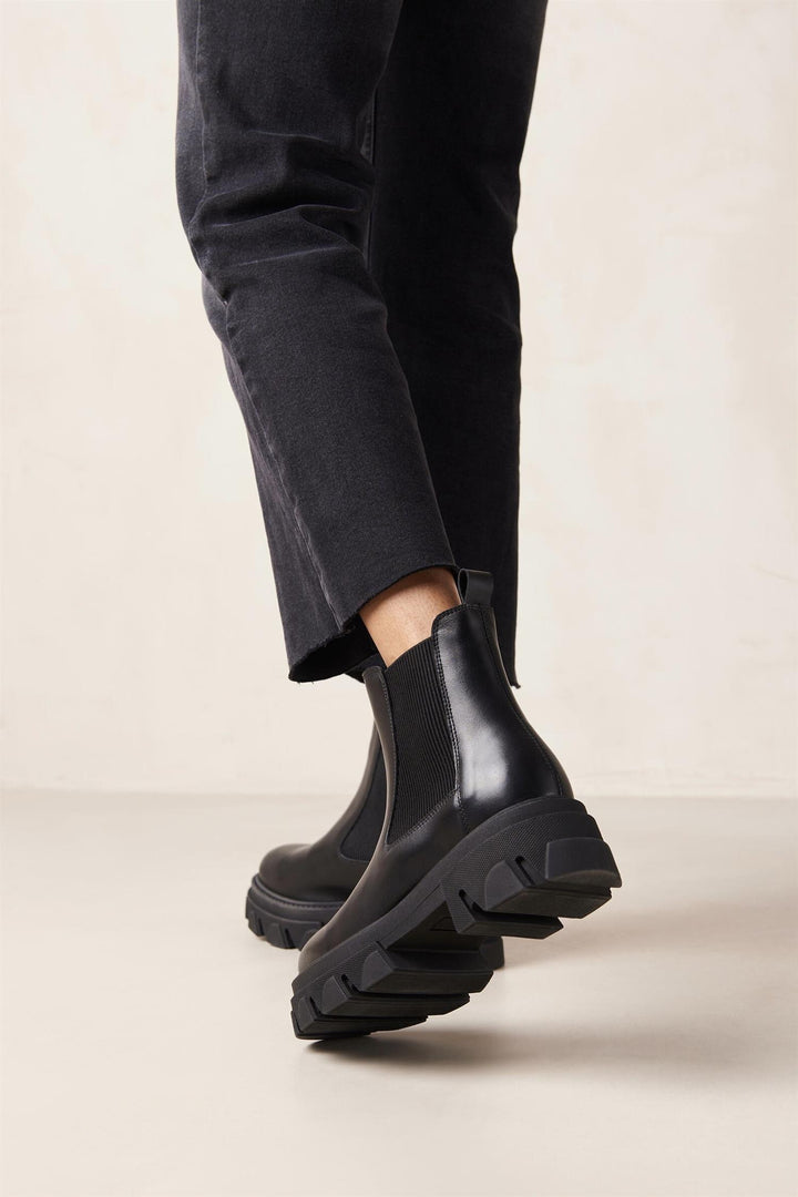 Berenice Black Leather Ankle Boots