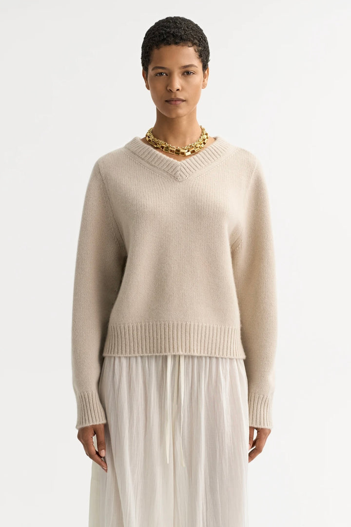 Chunky V-neck Chalk