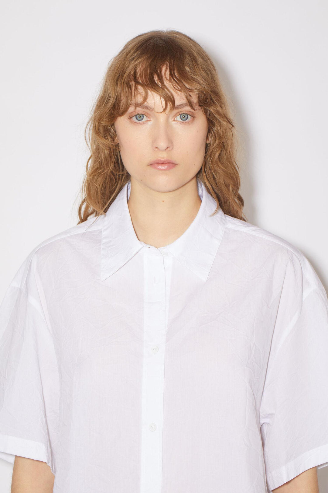 Short Sleeve Embroidered Button-Up Shirt - White