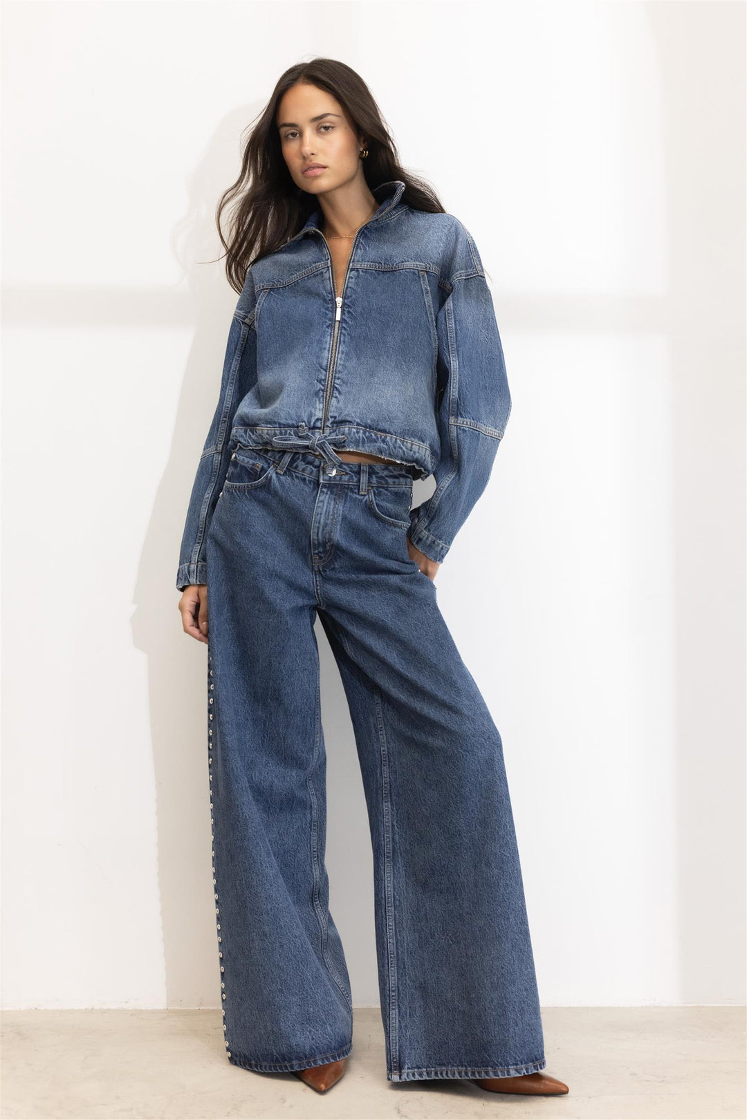 Bailey Studs Jeans Washed Dark Blue