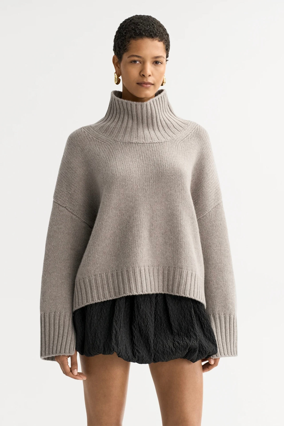 SOFT GOAT Girlfriend Turtleneck Greige - Dale