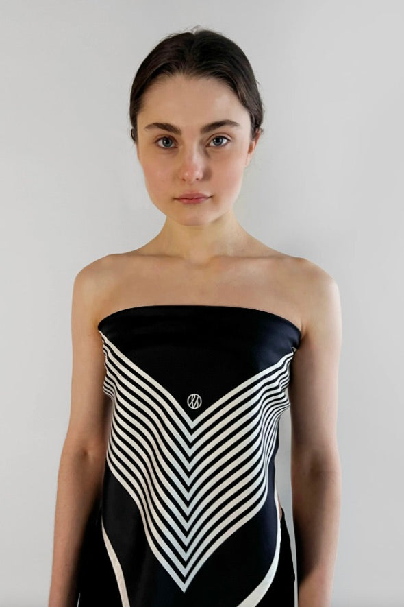 LE SCARF NO. 2 Black & Cream 90X90 - Dale