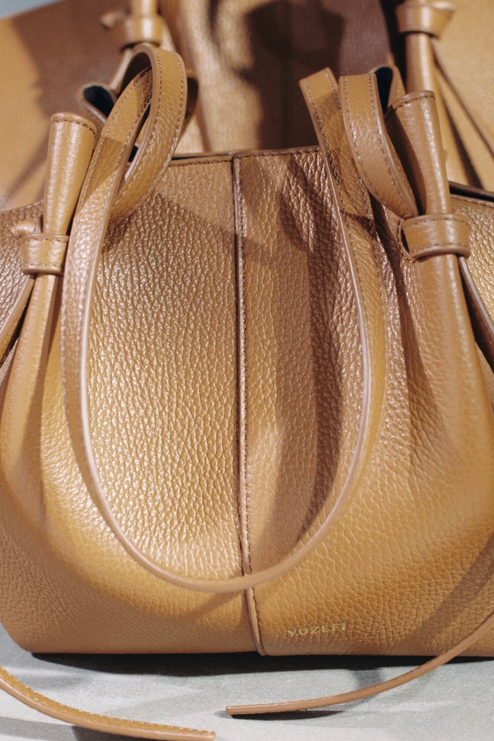 XL Mochi Pebble Grain Leather Hazel