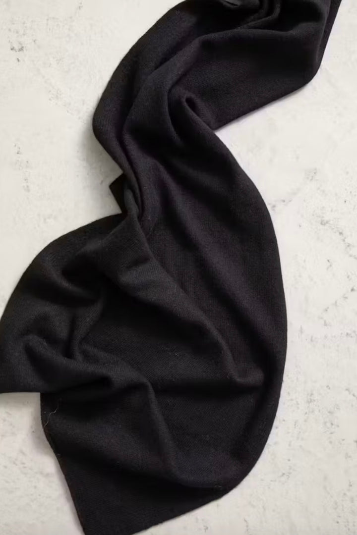 Babette Scarf Black