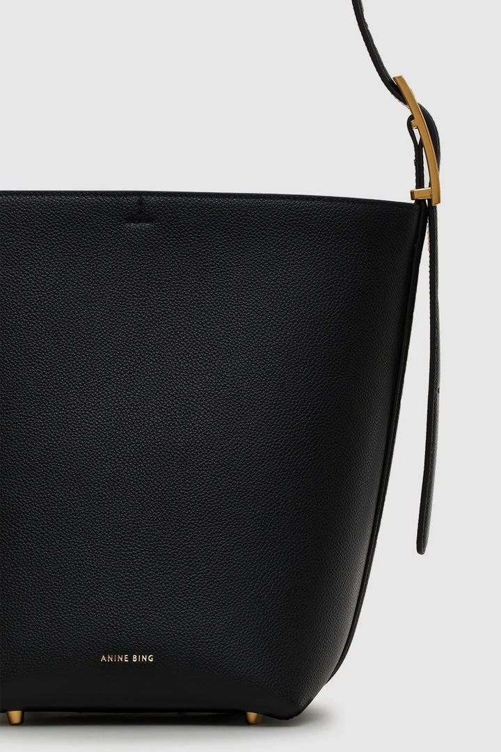 ANINE BING Elly Medium Bucket Bag Grained Leather Black - Dale