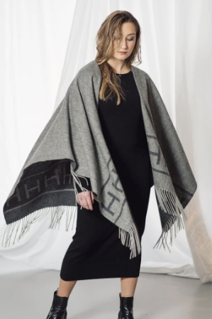 Hést Shawl Grey