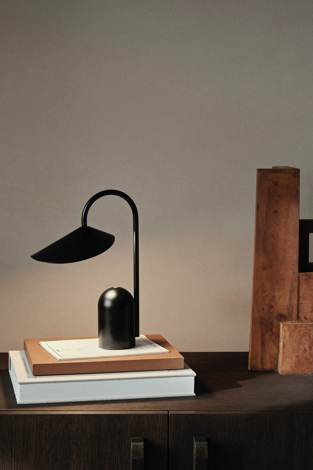 Arum Portable Lamp Black