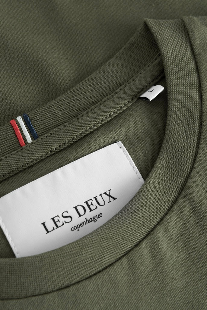 LES DEUX - NØRREGAARD T-SHIRT OLIVE - Dale