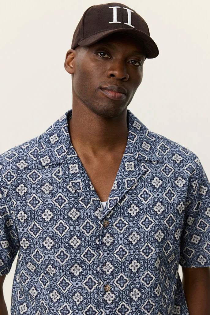 LES DEUX Lukas Arabesque Aop SS Shirt - Dale