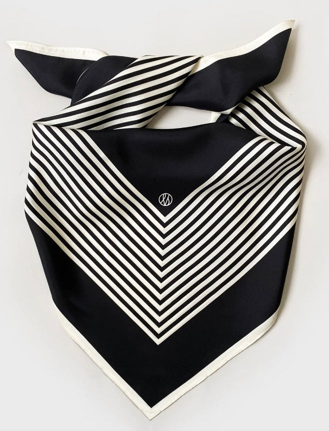 LE SCARF NO. 2 Black & Cream 90X90 - Dale