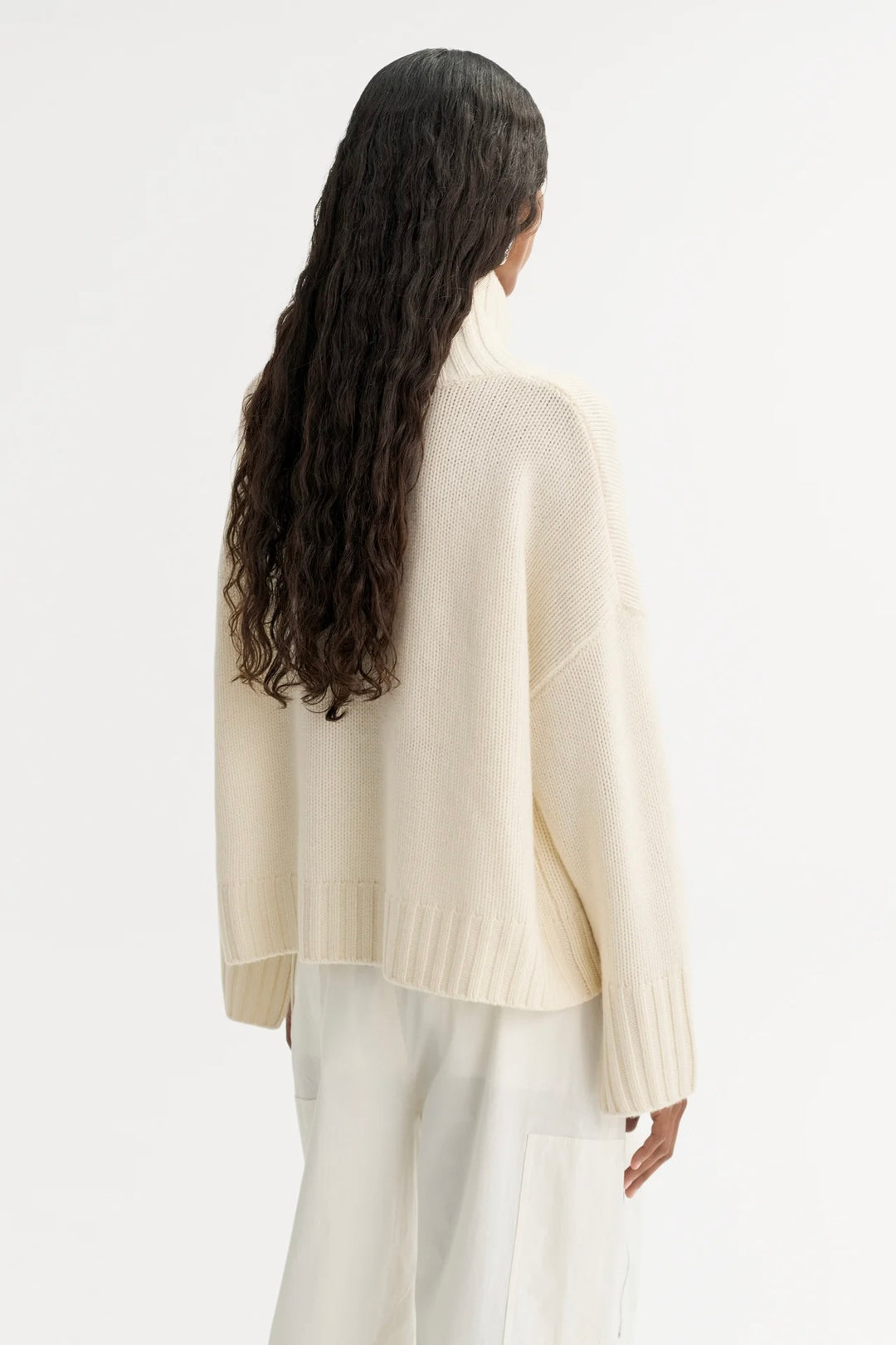 SOFT GOAT Girlfriend Turtleneck Feather White - Dale