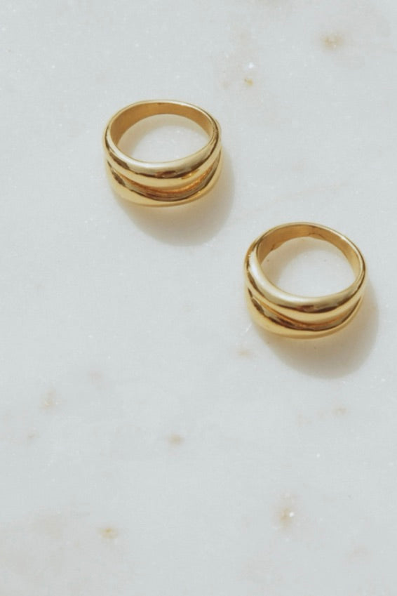 CAMILLA PIHL JEWELRY The Curved Ring - Dale