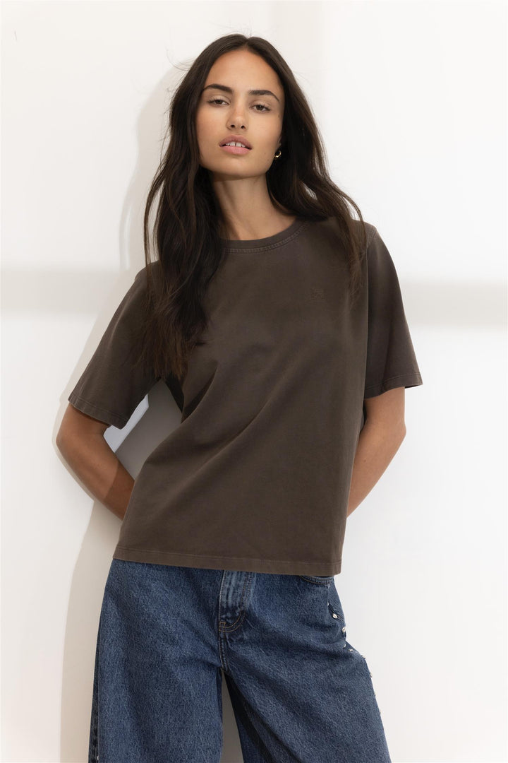 Ezra Tee Dark Brown