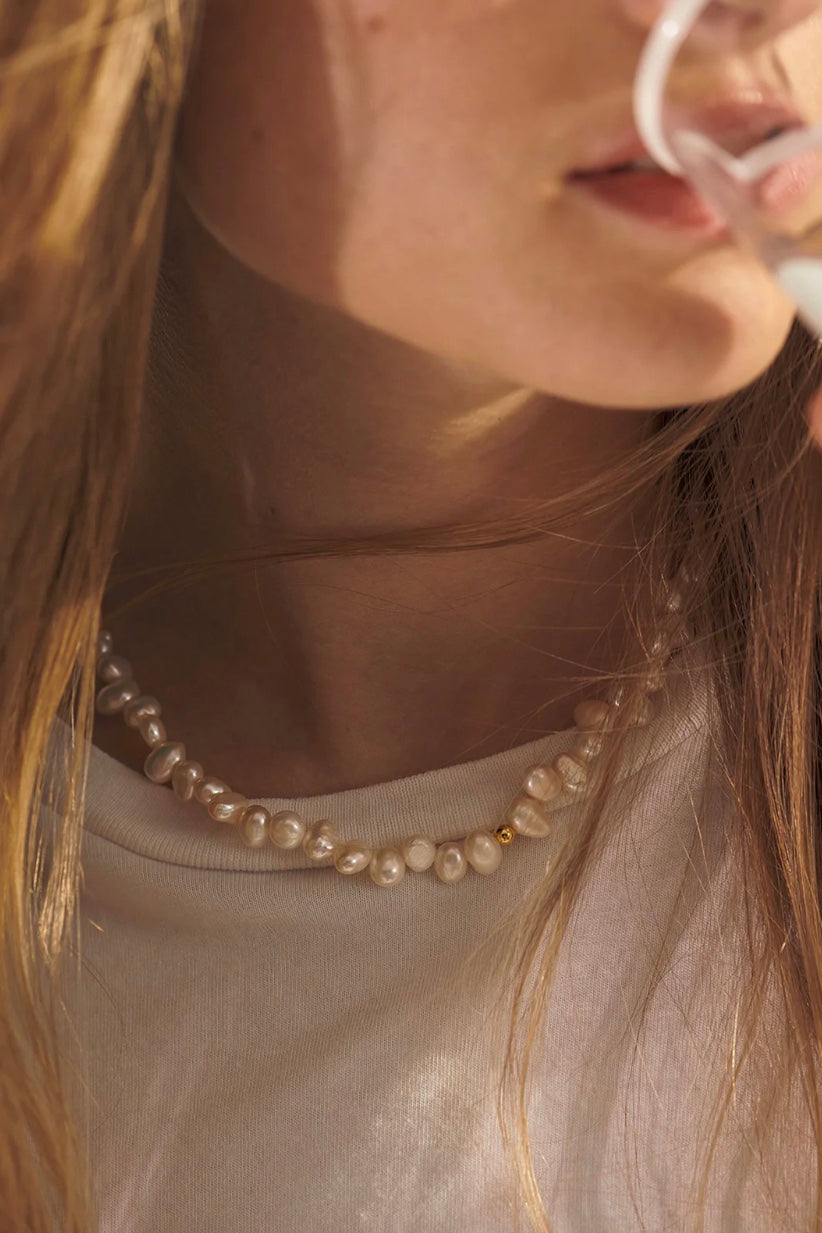 PEARL DROP NECKLACE