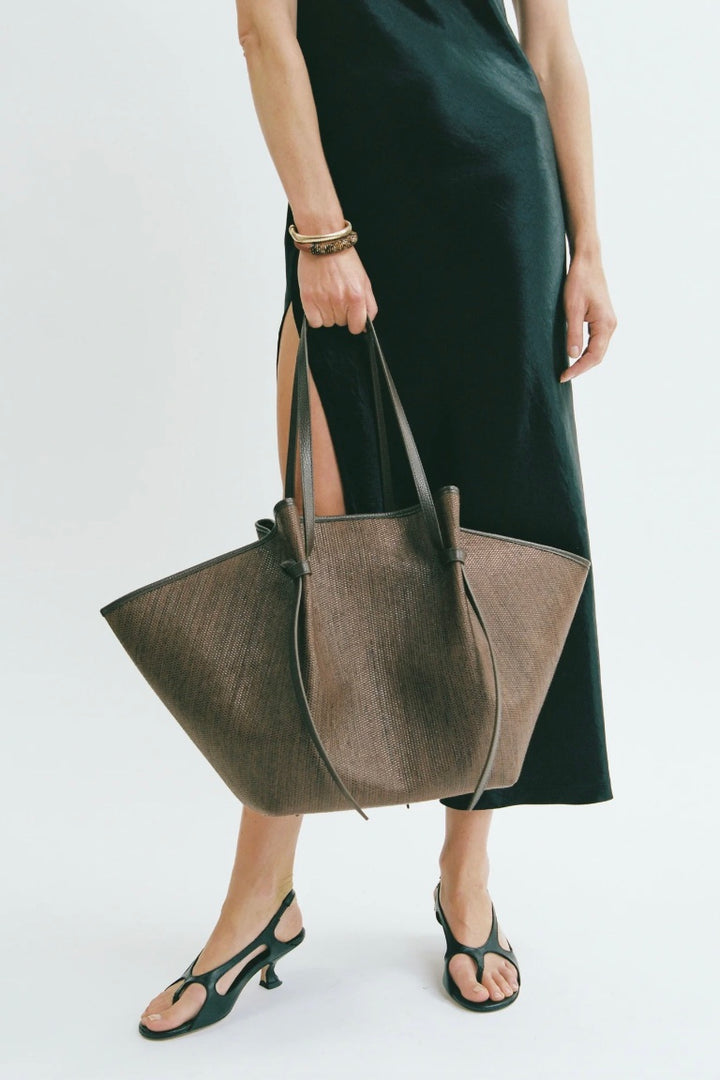 XL Mochi Woven Raffia Fudge