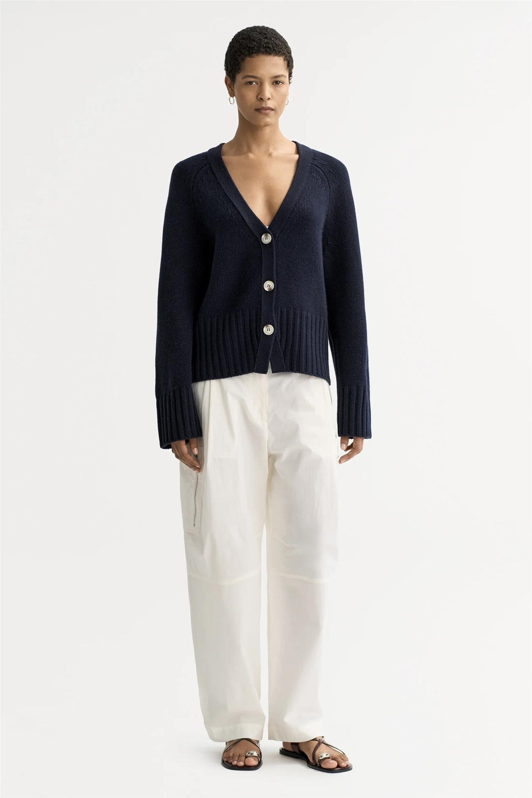 SOFT GOAT V-neck Cardigan Navy - Dale