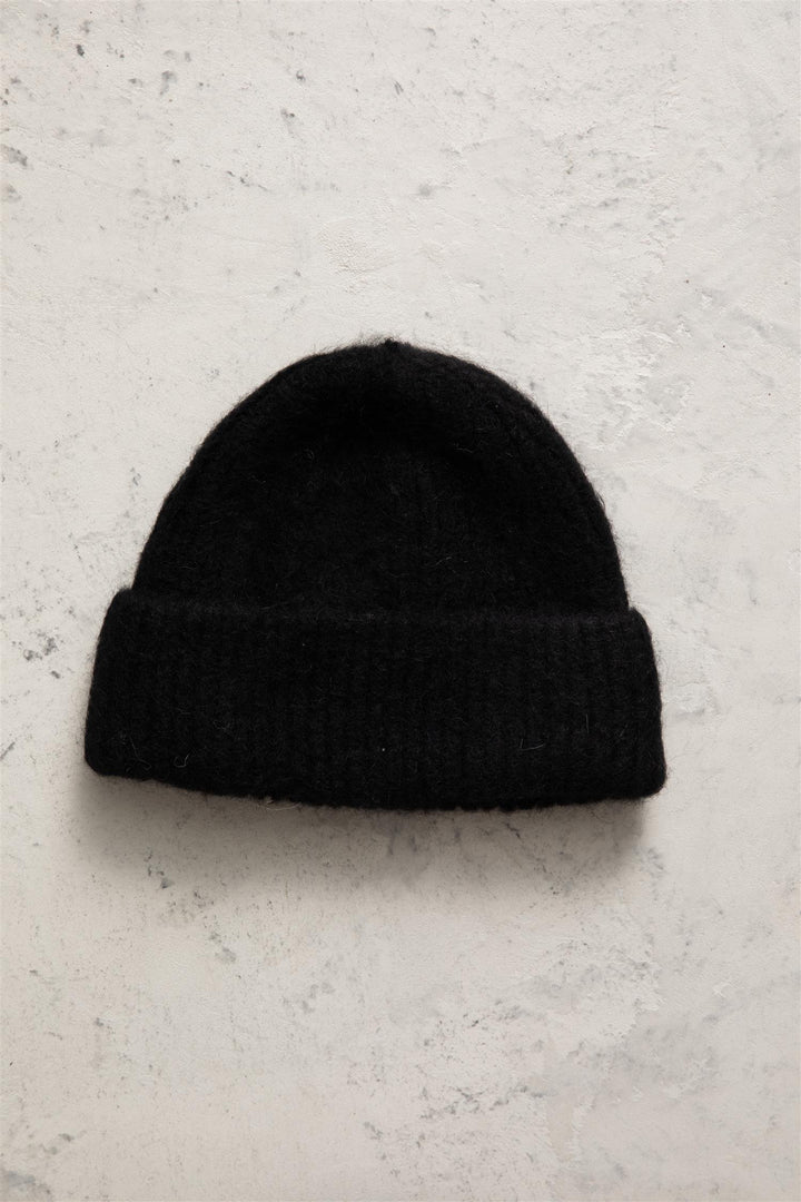 Ayla Beanie Black