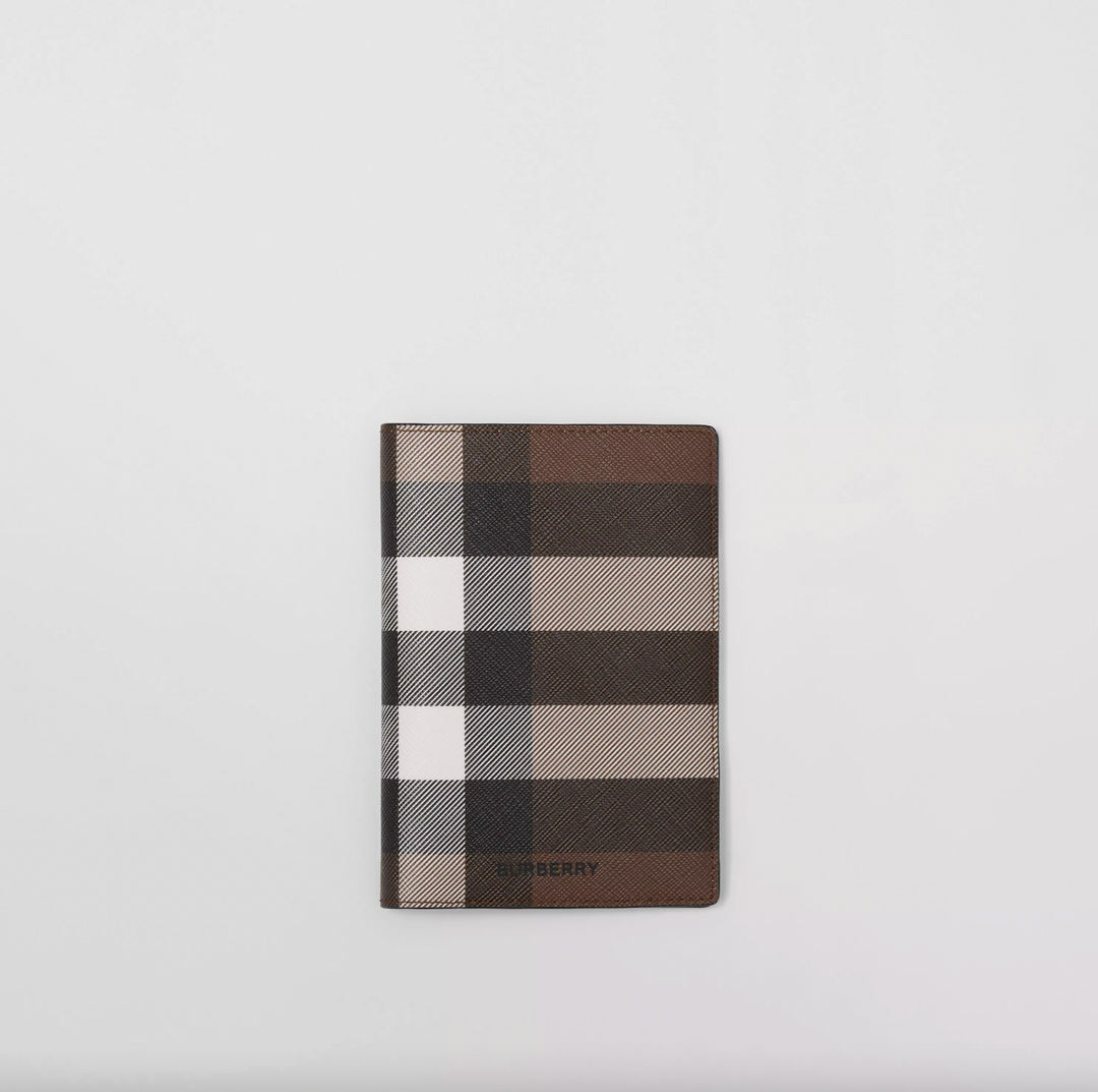 Passport top cover burberry