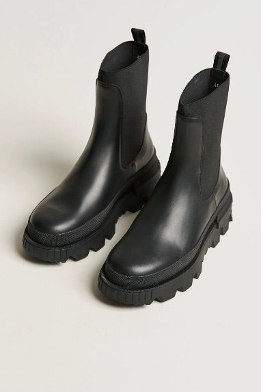 MONCLER - NEUE CHELSEA ANKLE BOOTS - Dale